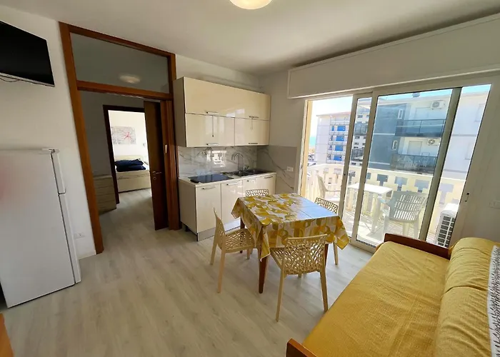 Bright Flat With Terrace Overlooking The Sea Apartman *